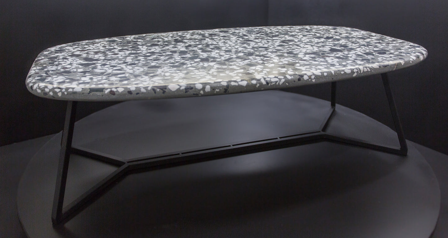 BetelArt terrazzo konferenčný stolík – 60 × 100 cm, sivý s bielym mramorom a lomovým kameňom