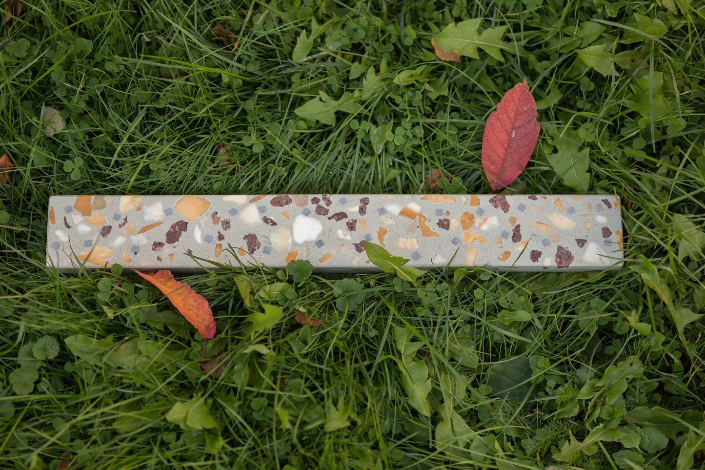 BetelArt Terrazzo Magnetický držiak na nože Beige/Cappuchino