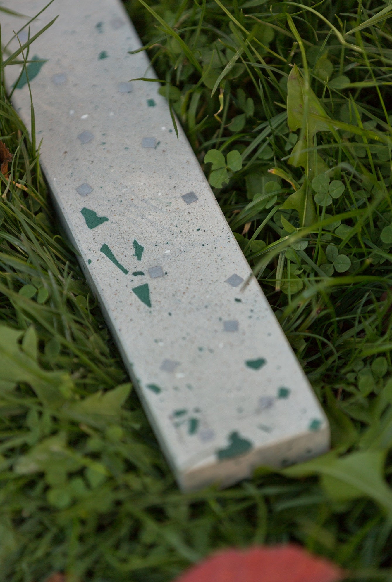 BetelArt Terrazzo Magnetický držiak na nože Beige/Green