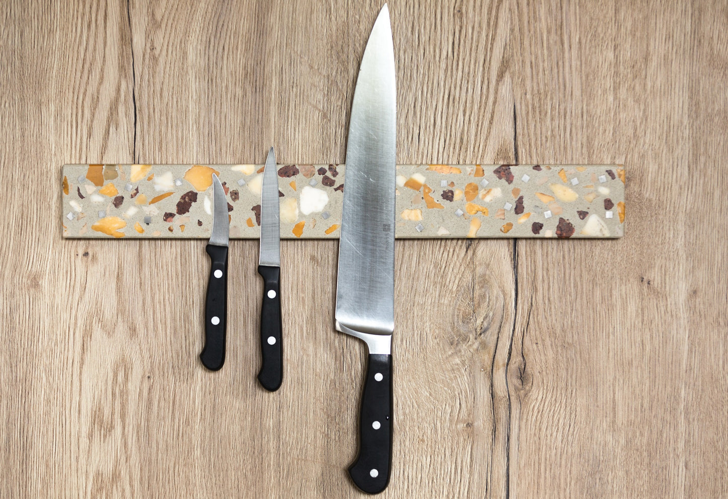 BetelArt Terrazzo Magnetický držiak na nože Beige/Cappuchino