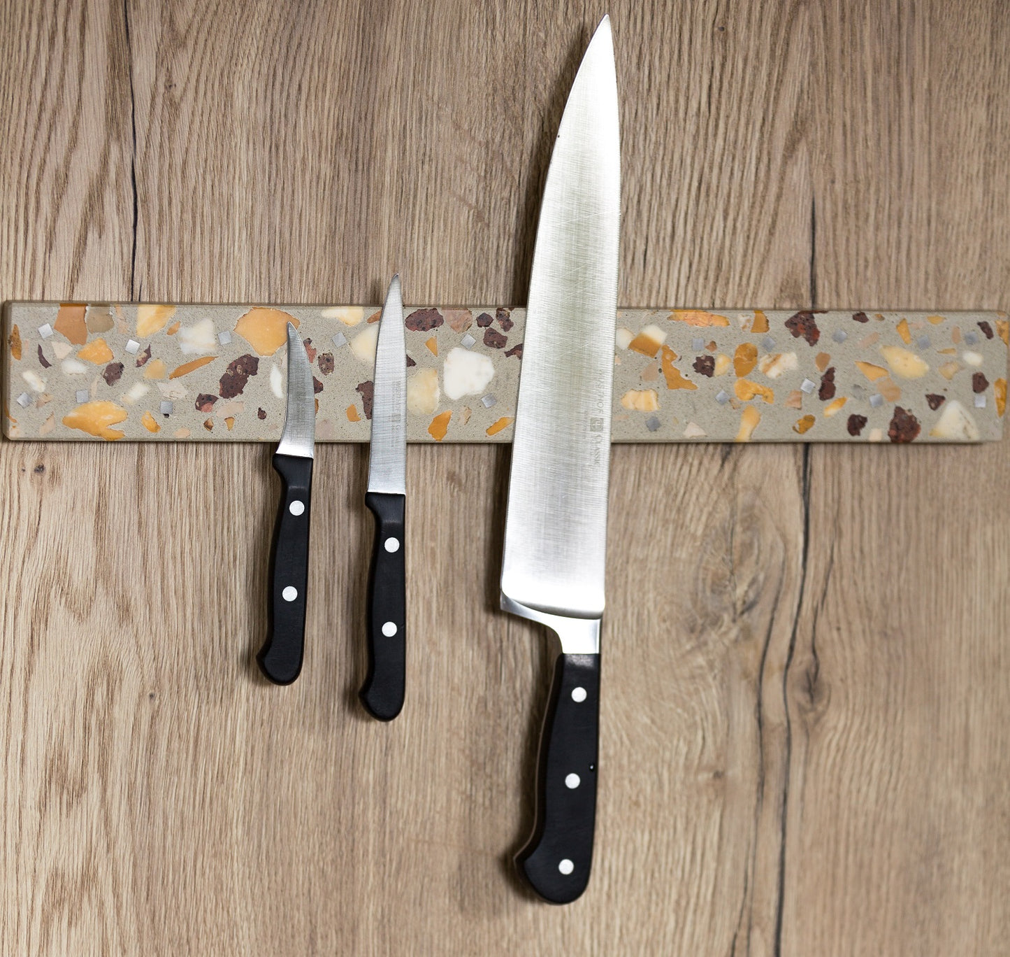 BetelArt Terrazzo Magnetický držiak na nože Beige/Cappuchino