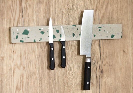 BetelArt Terrazzo Magnetický držiak na nože Beige/Green